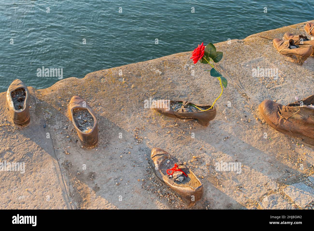 Schuhe am Donauufer in Budapest, Ungarn Stockfoto