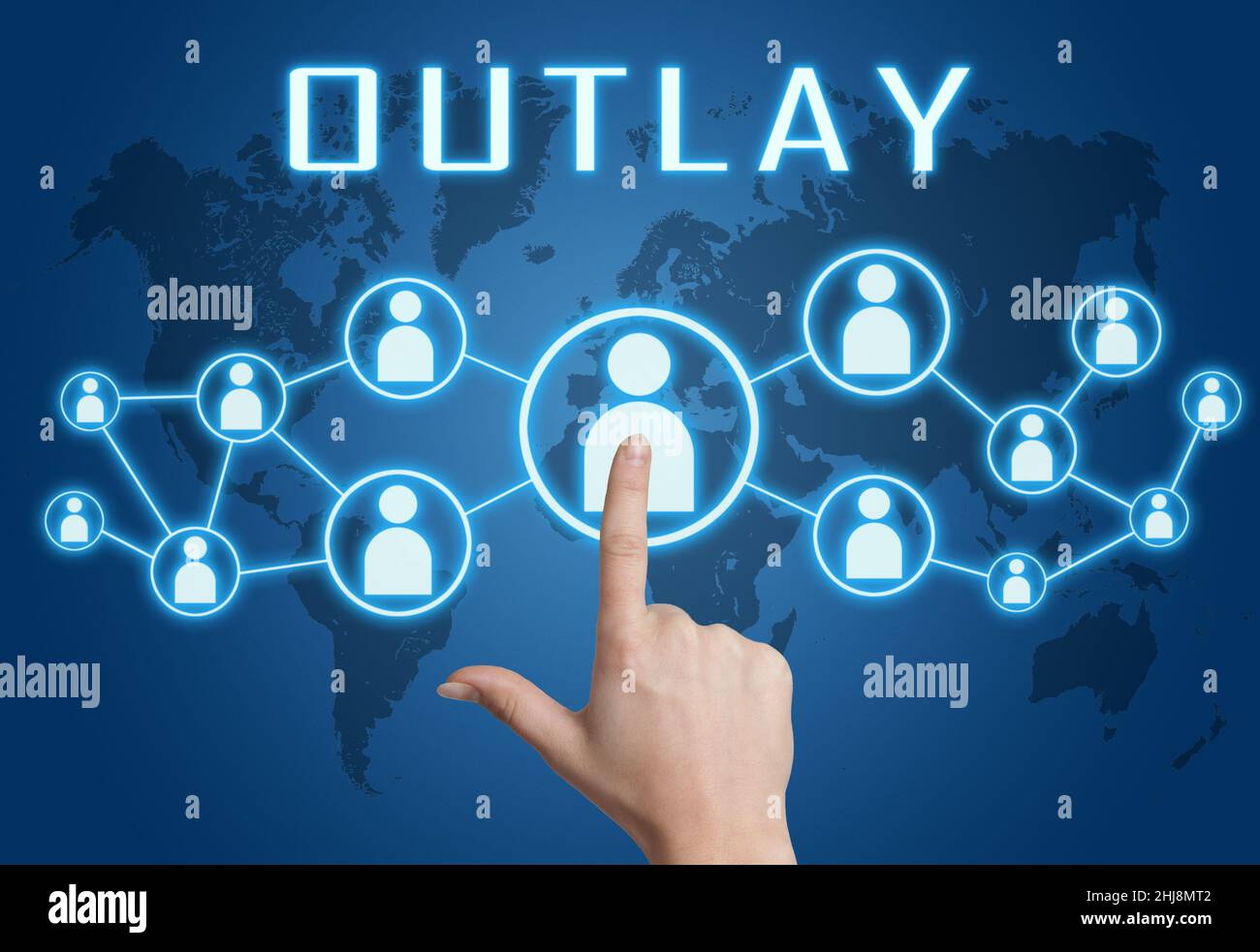 Outlay - Textkonzept mit Hand drücken soziale Symbole auf blauer Weltkarte Hintergrund. Stockfoto