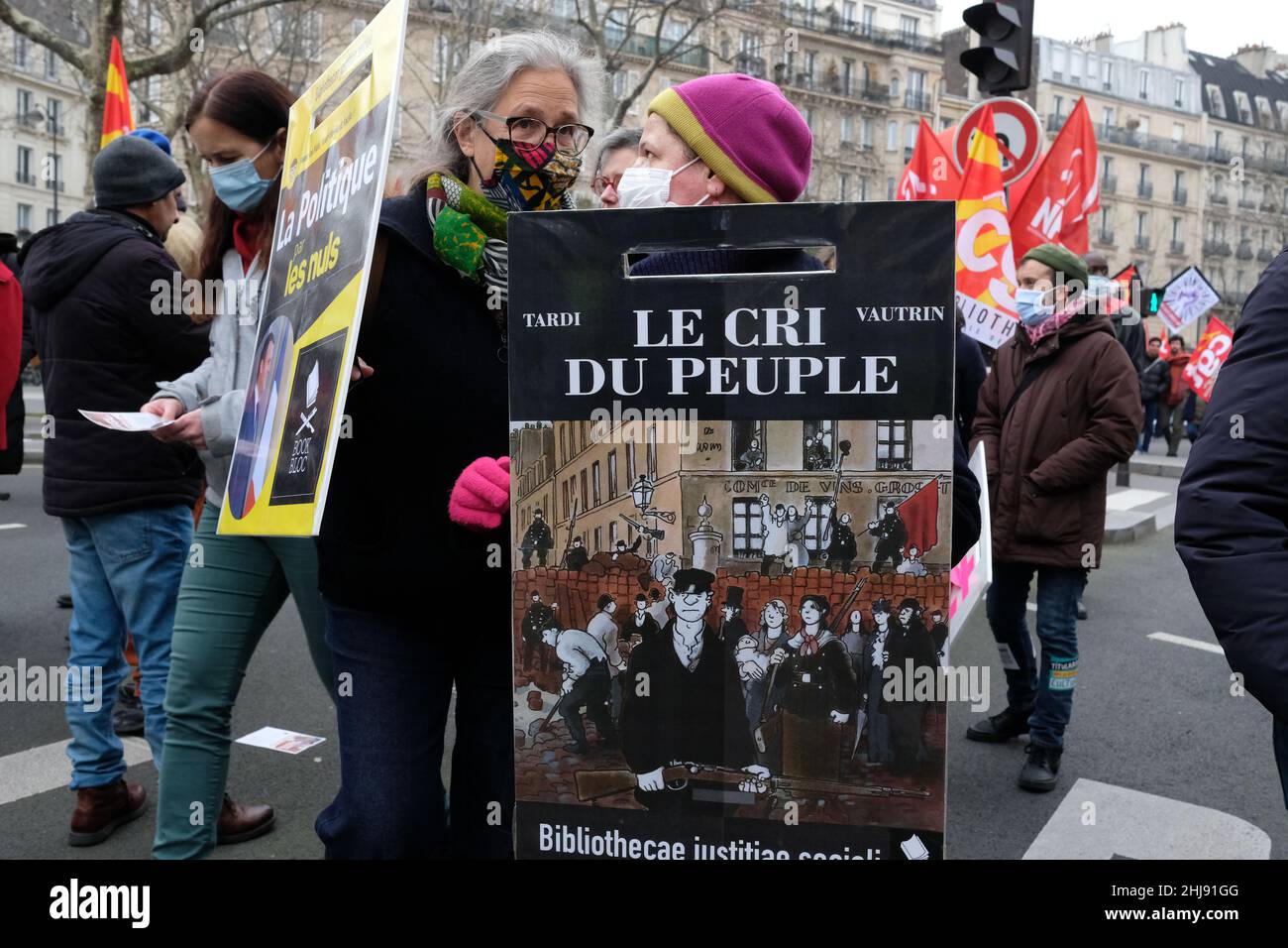 20000 Menschen marschierten zwischen bastille und bercy in Paris für diese interprofessionelle Demo 2 Kandidaten für die Präsidentschaftswahl waren anwesend Stockfoto