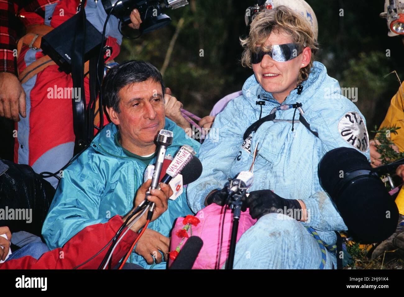 Archiv 90ies: Französischer Höhlenforscher Veronique Le Guen, Aveyron, Frankreich, 1988 Stockfoto