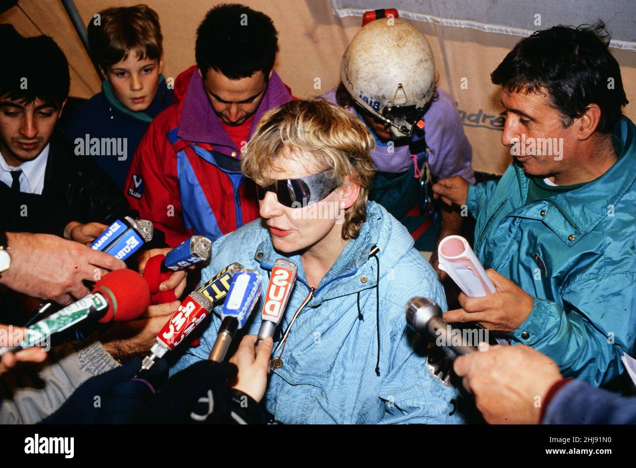 Archiv 90ies: Französischer Höhlenforscher Veronique Le Guen, Aveyron, Frankreich, 1988 Stockfoto