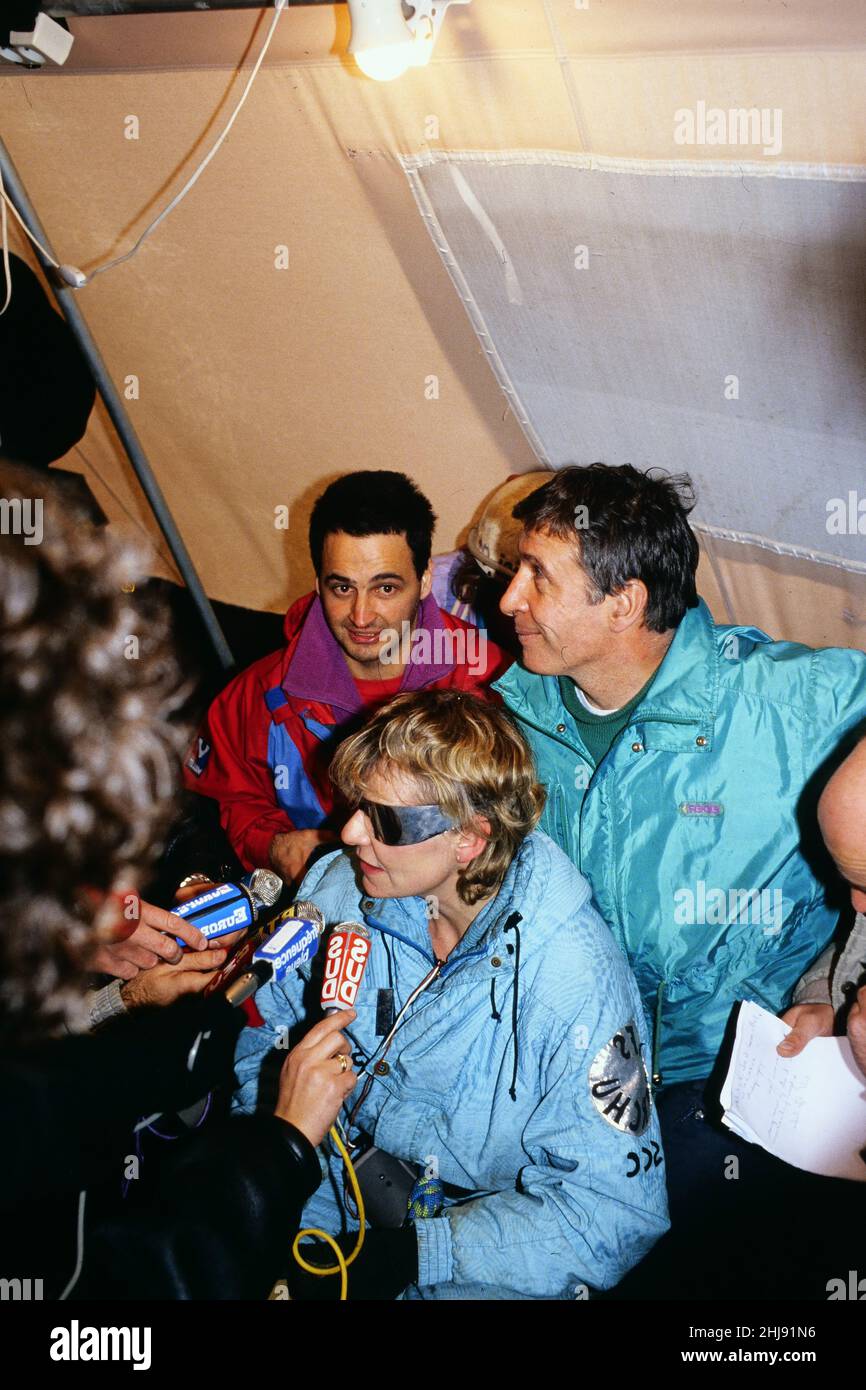 Archiv 90ies: Französischer Höhlenforscher Veronique Le Guen, Aveyron, Frankreich, 1988 Stockfoto