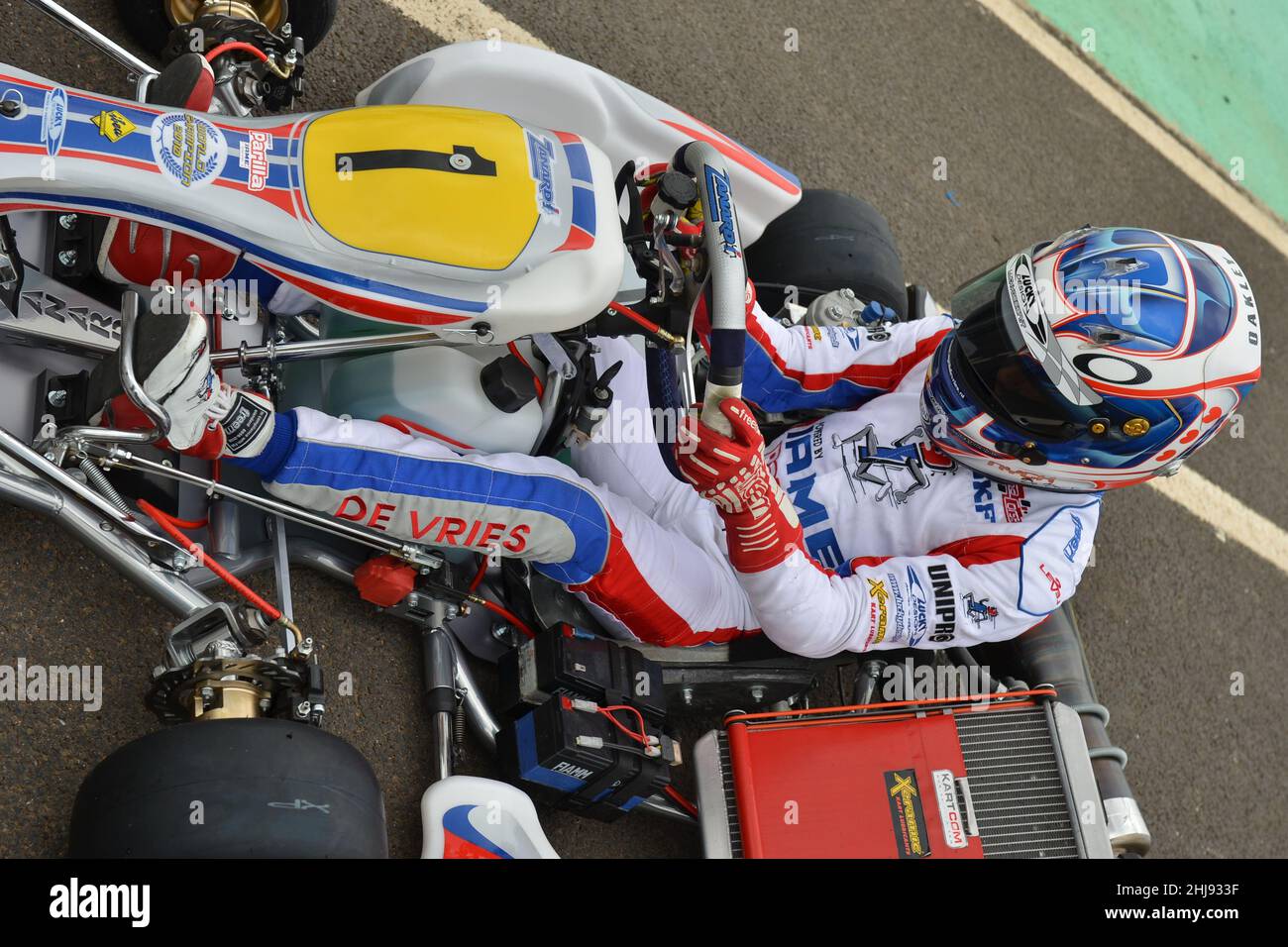 Nyck de Vries der niederländische Rennfahrer, der während seiner Kart-Karriere hier zu sehen ist, ist derzeit Test- und Reservefahrer für das Mercedes-AMG Petronas F1 Team, De Vries gewann die Formel-E-Weltmeisterschaft 2020 und die FIA-Formel-2-Meisterschaft 2019. Sowie die Kart-Weltmeisterschaften 2010 und 2011. Stockfoto