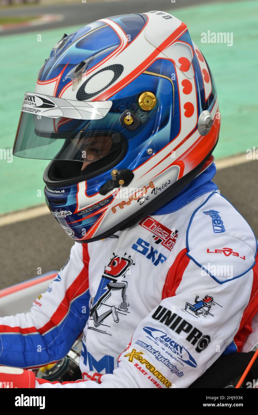 Nyck de Vries der niederländische Rennfahrer, der während seiner Kart-Karriere hier zu sehen ist, ist derzeit Test- und Reservefahrer für das Mercedes-AMG Petronas F1 Team, De Vries gewann die Formel-E-Weltmeisterschaft 2020 und die FIA-Formel-2-Meisterschaft 2019. Sowie die Kart-Weltmeisterschaften 2010 und 2011. Stockfoto