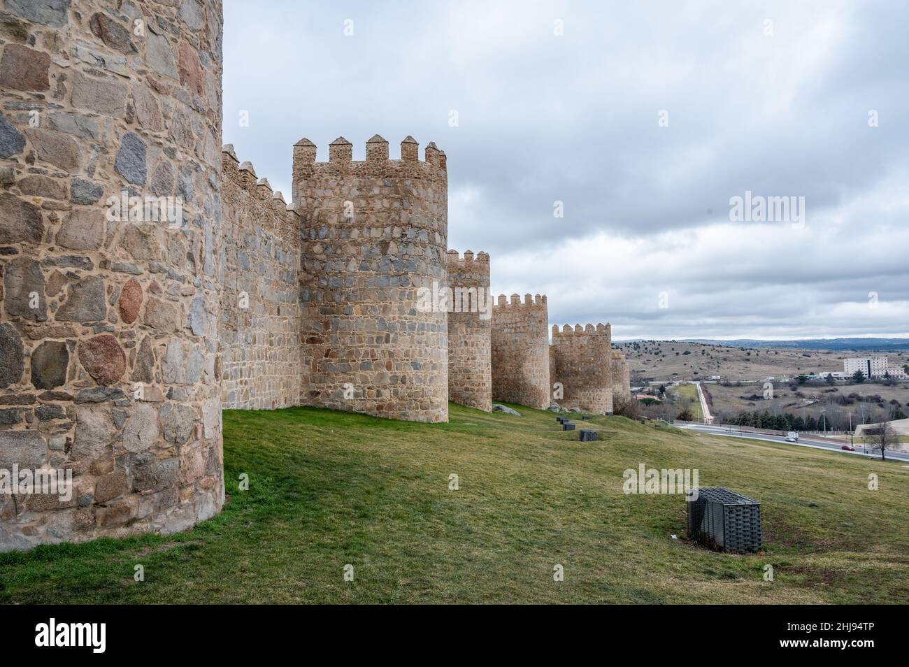 Stadtmauer von Avila in Castilla y Leon, Spanien. Mauer aus dem Ende des 11th. Jahrhunderts. UNESCO-Weltkulturerbe Stockfoto