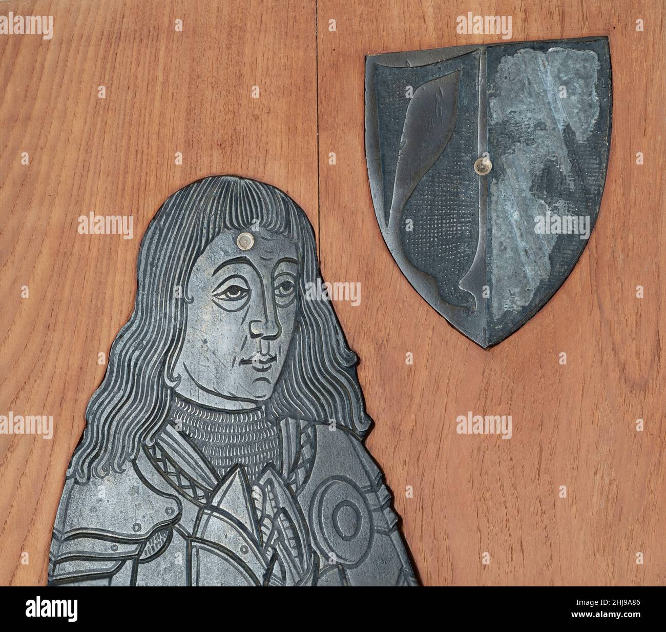 Teil eines Messingdenkmals für Sir Anthony Wingfield in der Prioratenkirche St. Mary, Letheringham, Suffolk, Großbritannien Stockfoto