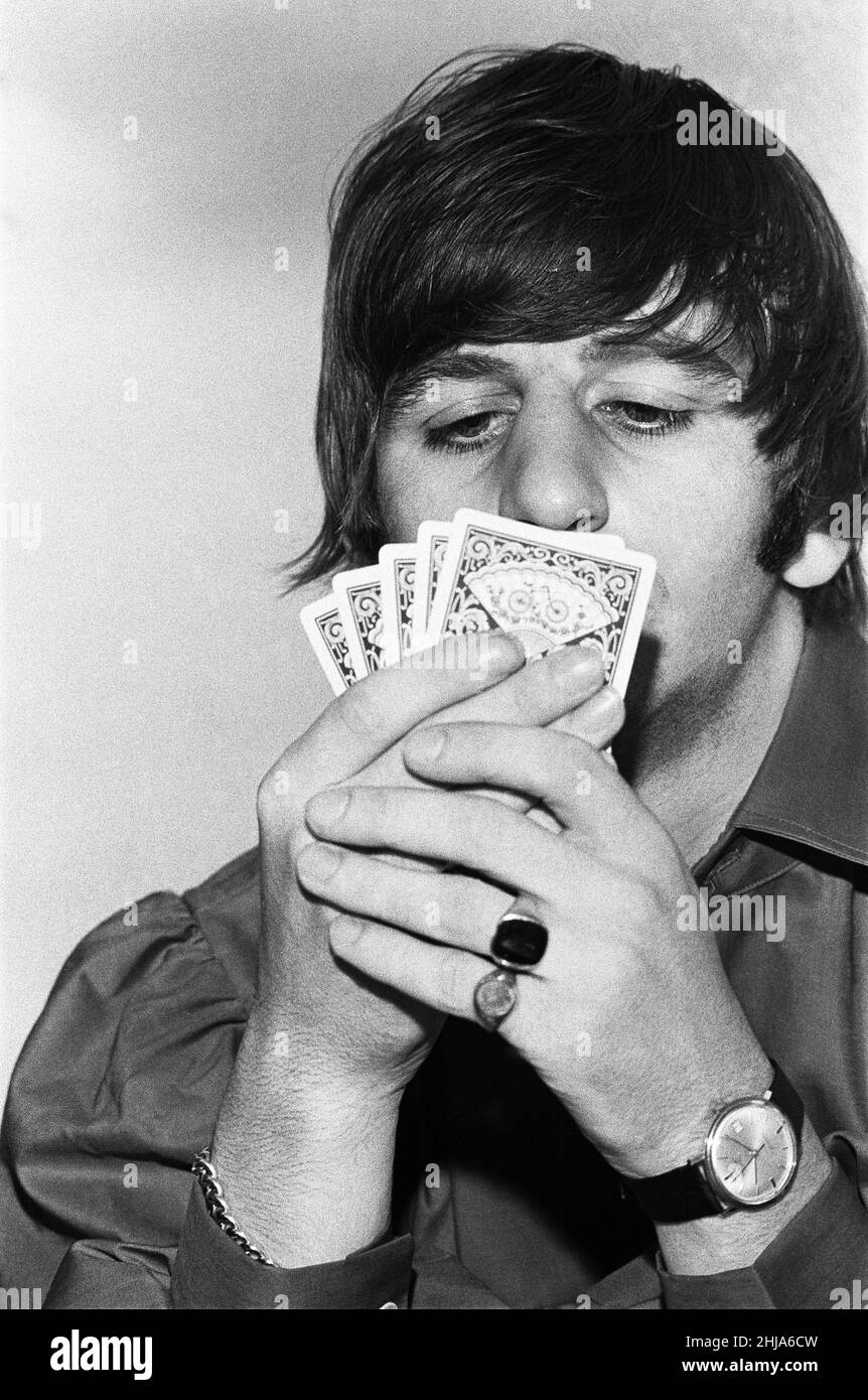 Die Beatles 1964 Summer Tour durch die Vereinigten Staaten und Kanada. Ringo Starr in seinem Zimmer im Lafayette Motor Inn, Atlantic City, New Jersey während der ersten amerikanischen Tournee der Band. 30th. August 1964. Stockfoto