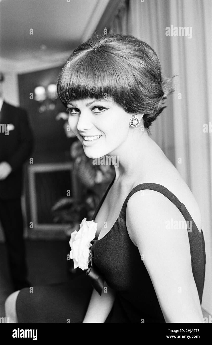 Claudia Cardinale, italienische Filmschauspielerin im Alter von 24