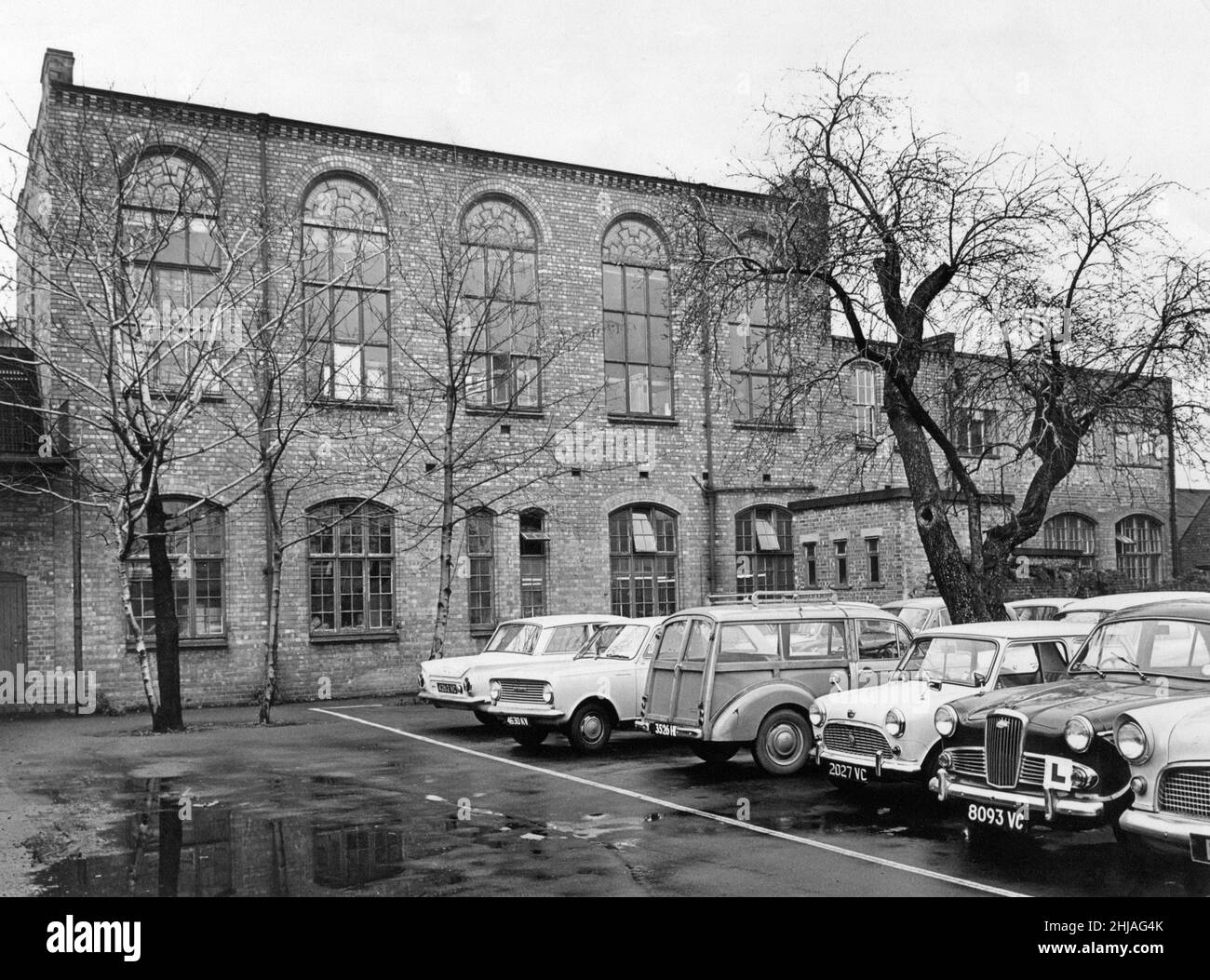 Coventry Technical College, in the Butts, Coventry, 21st. Februar 1964. Weitere Informationen:- das Coventry Technical College wurde 1935 eröffnet. Das ikonische Gebäude im klassischen Stil kostete nur £183.000. Es wurde City College Coventry in 2002 und fusionierte mit Tile Hill College. Stockfoto