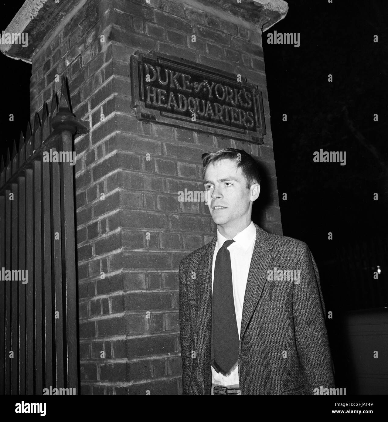 Max Mosley, ein territorialer Fallschirmjäger, nach seiner abendlichen Trainingseinheit im Hauptquartier des Herzogs von York, Chelsea. 9th. Oktober 1963. Stockfoto