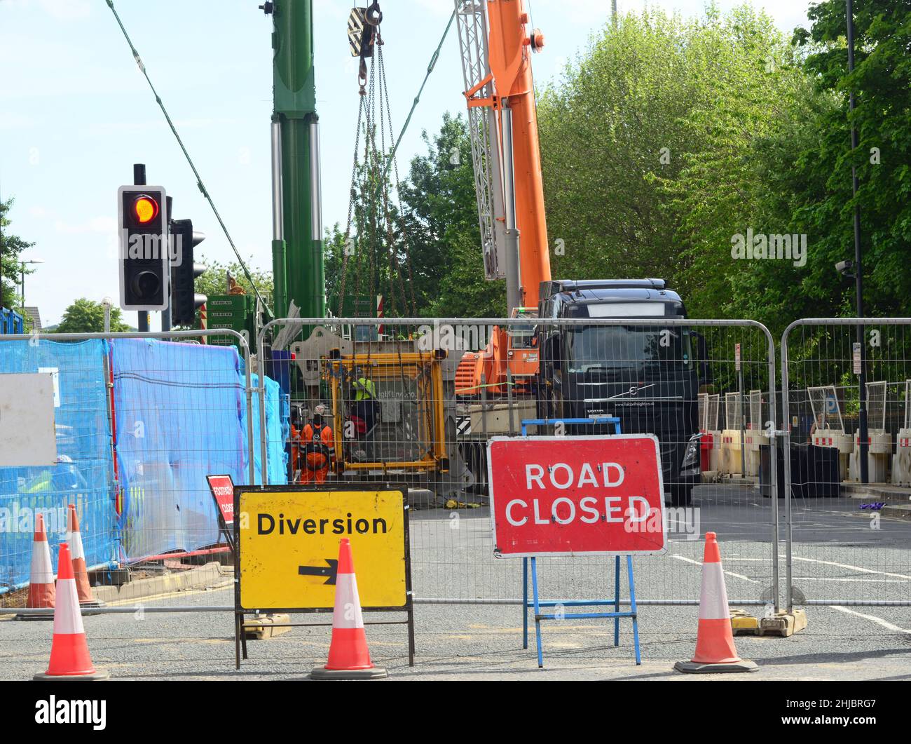 Riesen König Kran Kran Demontage Kran nach Fertigstellung von dem Haus in Leeds Yorkshire Vereinigtes Königreich Stockfoto