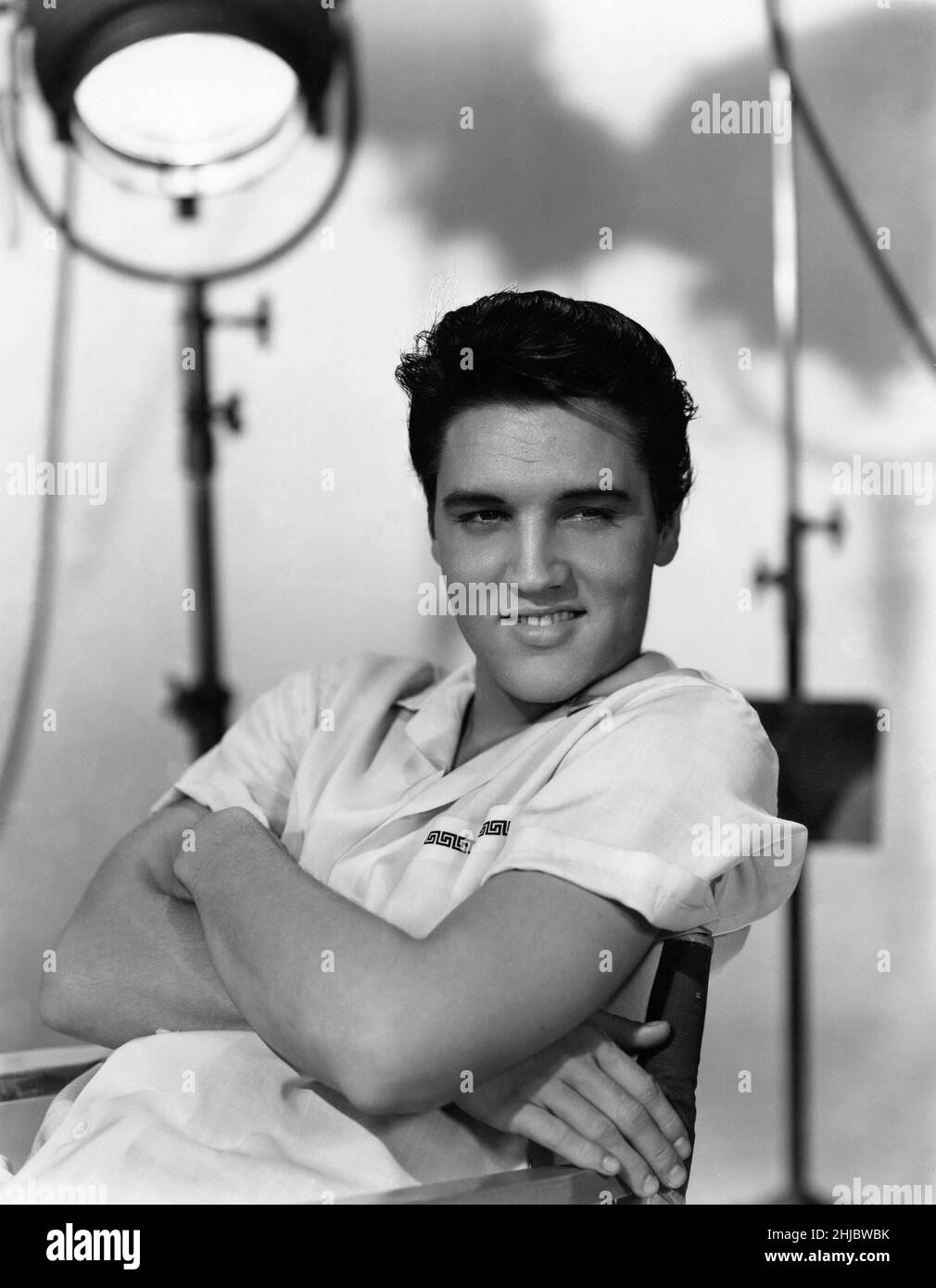 King Créole A Hal Wallis Production A Paramount Picture Regie: Michael Curtiz Elvis Presley, Dolores Hart Copyright 1958 by Hal B. Wallis and Joseph H. Hazen. Genehmigung für die Reproduktion von Zeitungen und Zeitschriften (Made in U.S.A.) Stockfoto