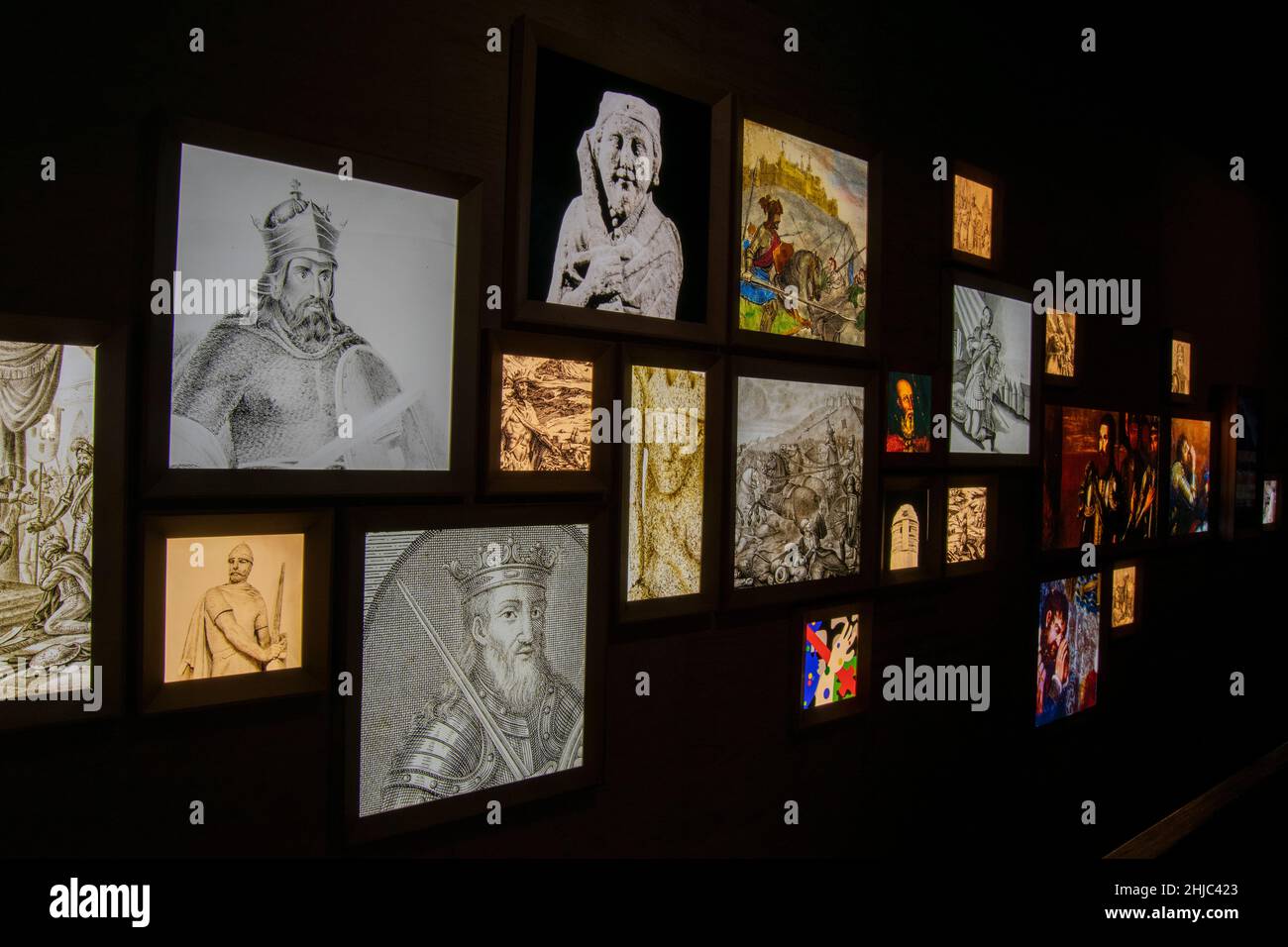 Könige von Portugal Illustrationen an einer Wand, Geschichte Portugals. Stockfoto