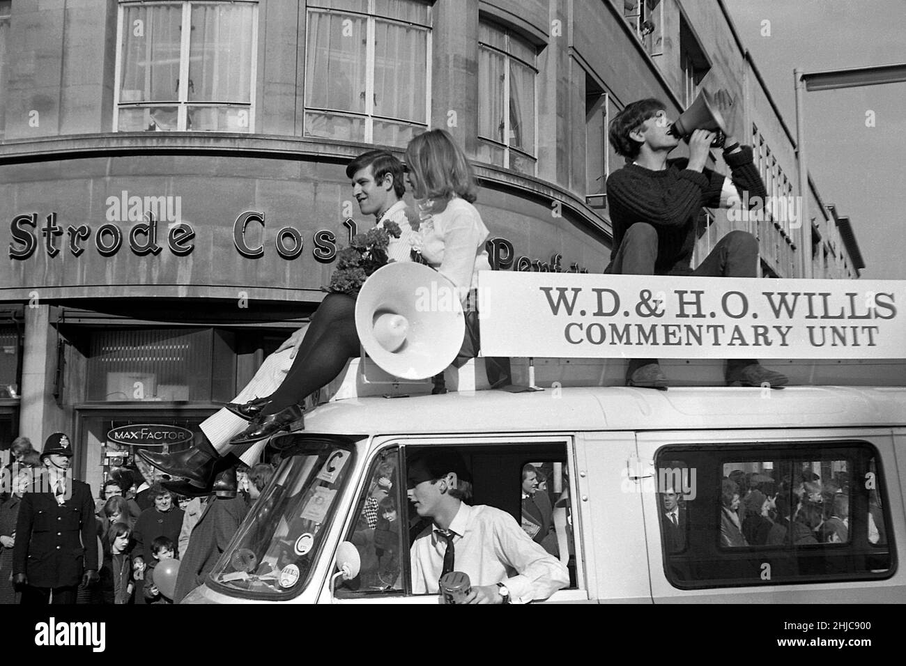 University Rag Queen Bristol University Rag 1968: Radio 1 DJ Ed Stewart und die 1968 Rag ...