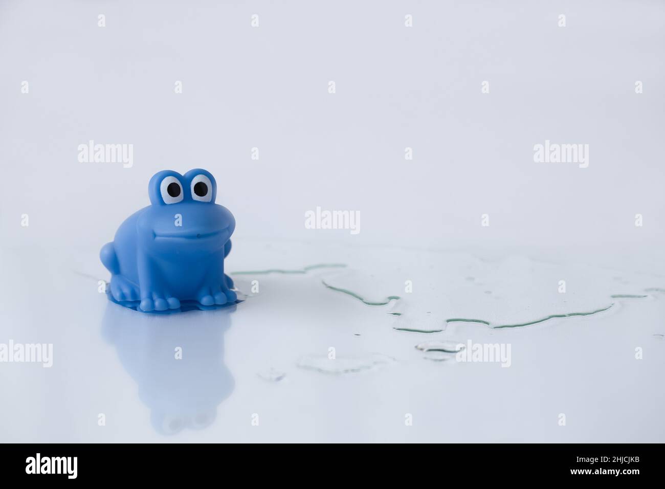 Badewanne Spielzeug Frosch Stockfotos und -bilder Kaufen - Alamy