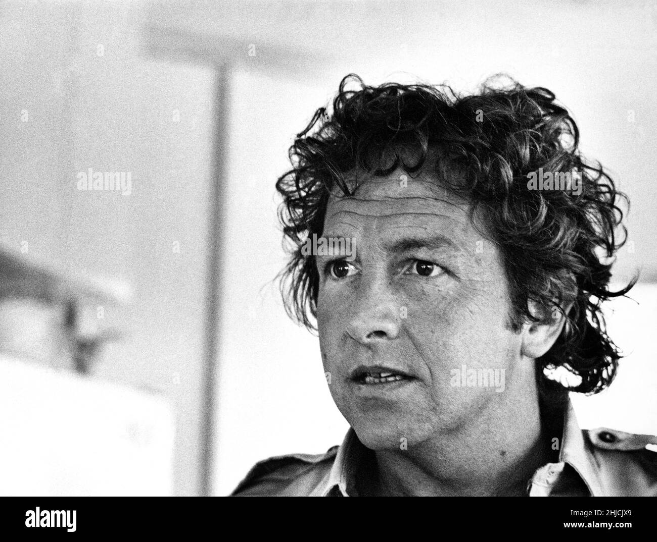 Porträt des amerikanischen Künstlers Robert Rauschenberg (22. Oktober 1925 ‚Äì 12. Mai 2008). Rauschenberg ist vor allem bekannt für seine 1954‚Äì1964 großen combines, Kunstwerke, die Alltagsgegenstände eingliederte und die Unterschiede zwischen Malerei und Skulptur verwischten. Ca. 1971. Stockfoto