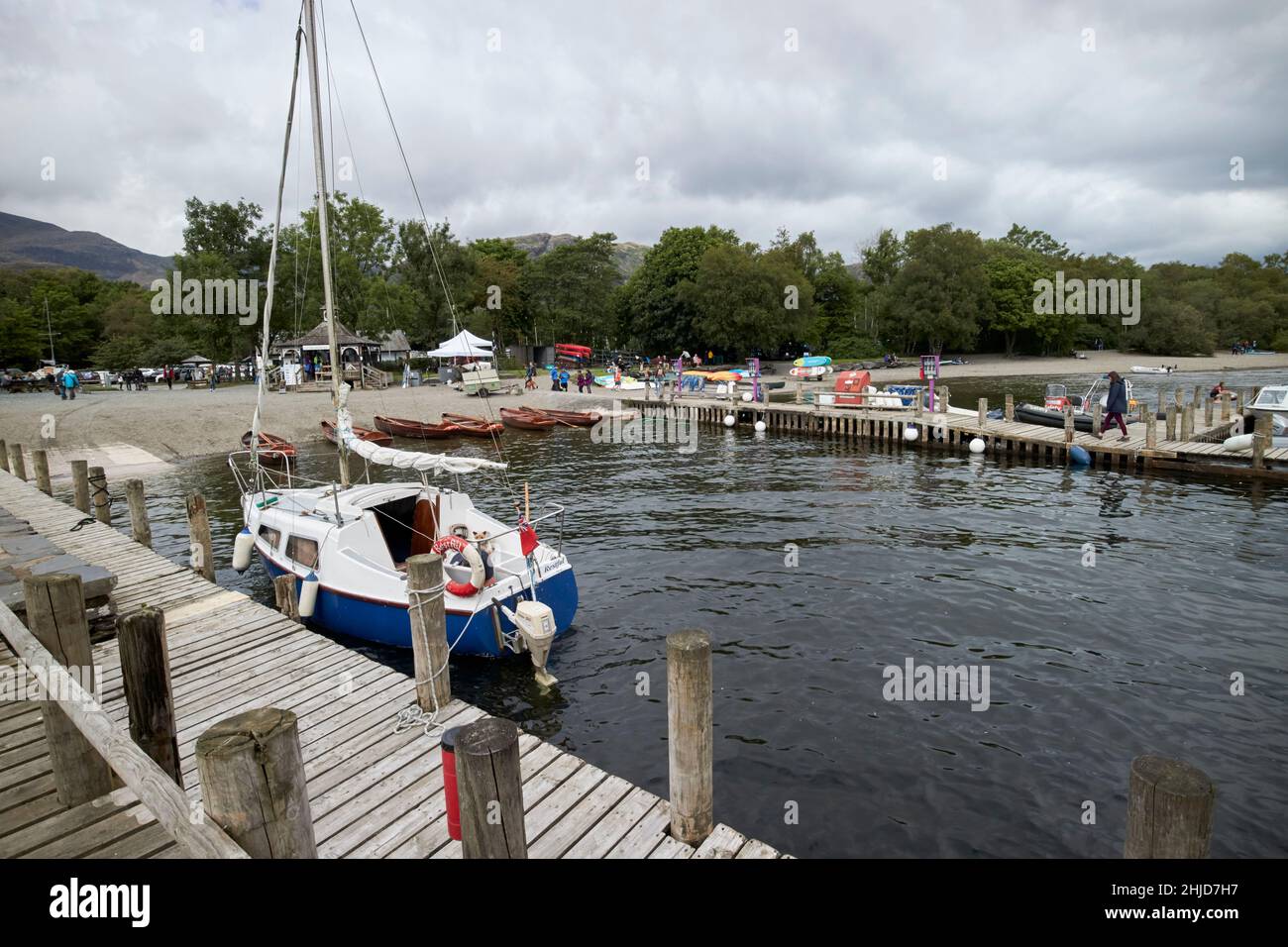 coniston Fähranlegestellen und Strand coniston Water Lake District, cumbria, england, großbritannien Stockfoto