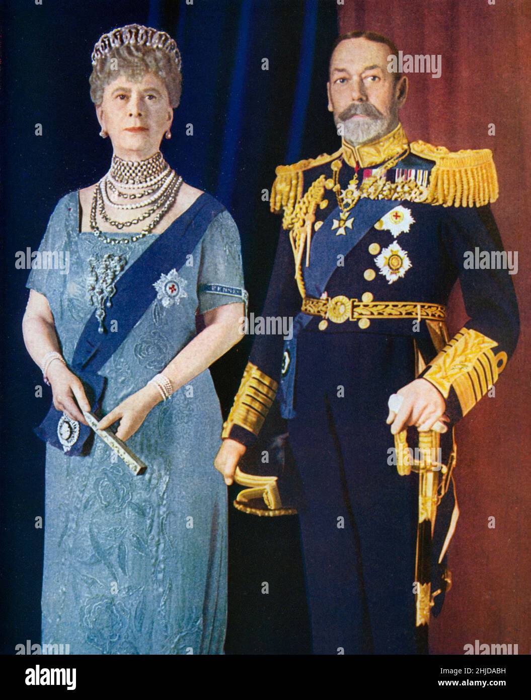 George V. König des Vereinigten Königreichs und der britischen Dominions und Kaiser von Indien, geboren am 3. juni 1865 tot am 20. januar 1936. Foto mit seiner Frau Mary of Teck, 1867-1953. Sie wurden im Jahr 1893 verheiratet. Stockfoto