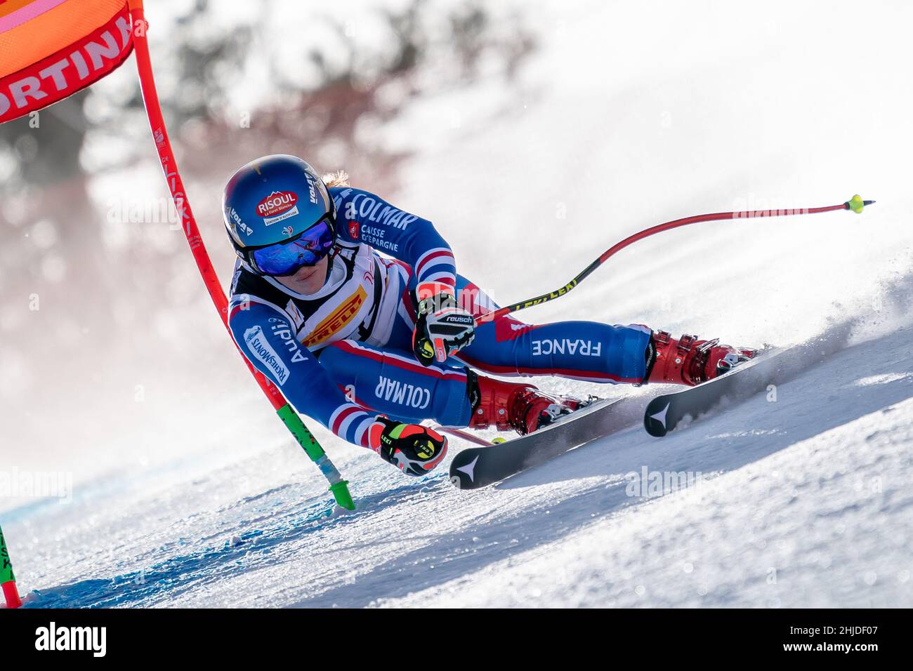 Cortina d'Ampezzo, Italien. 22. Januar 2022. CERUTTI Camille (FRA) Ski World Cup Women's Downhill auf der Olympia delle Tofane. Stockfoto