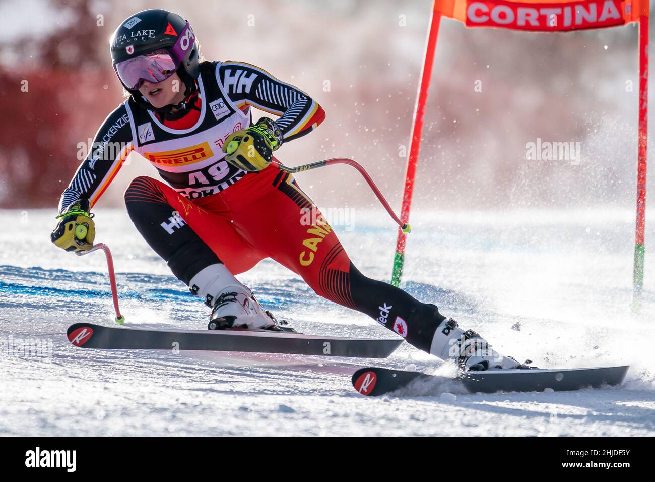 Cortina d'Ampezzo, Italien. 22. Januar 2022. FLECKENSTEIN Stefanie (CAN) Ski World Cup Damen Abfahrt auf der Olympia delle Tofane. Stockfoto