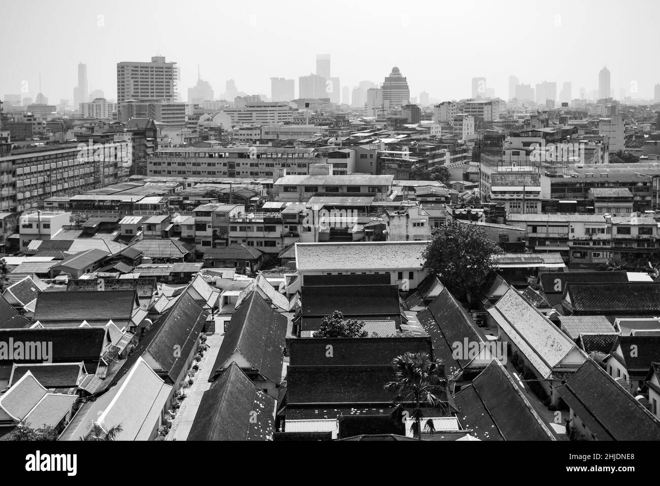 Panoramablick auf Bangkok, Thailand. Schwarz-weißes Stadtbild Stockfoto