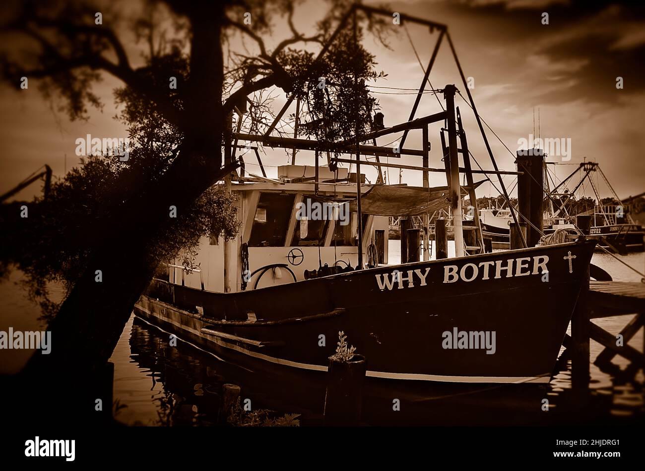 Ein Garnelenboot ist am 9. Mai 2015 in Bayou La Batre, Alabama, abgebildet. Die Stadt ist bekannt als die Meeresfrüchtetropole von Alabama. Stockfoto