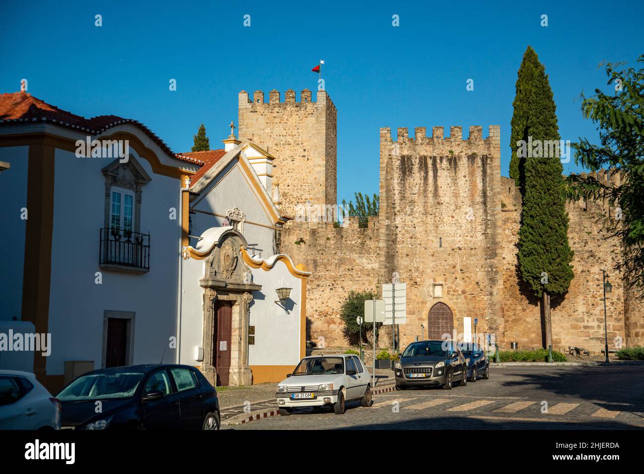 Das Castelo im Dorf Alter do Chao in Alentejo in Portugal. Portugal, Alter do Chao, Oktober 2021 Stockfoto