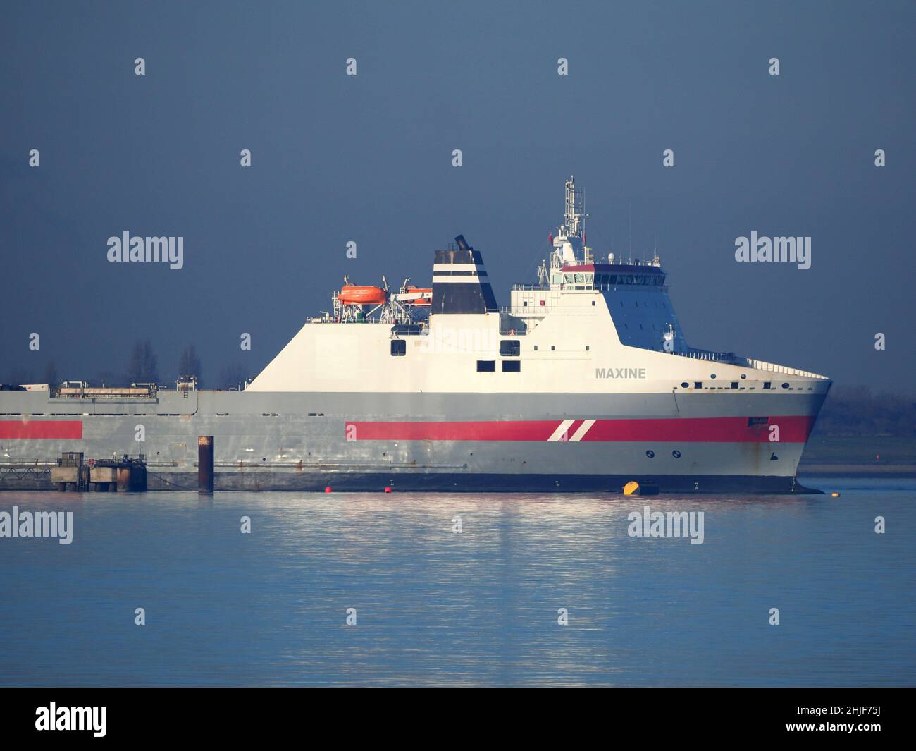Sheerness, Kent, Großbritannien. 29th Januar 2022. [FILE PIC of Last Sailing of Maxine 14 Jan] DFDS wurden gezwungen, ihre Frachtfähre von Calais nach Sheerness mit dem Schiff Maxine auszusetzen, da die französischen Hafenarbeiter Probleme hatten. Der Dienst wurde seit Januar 14 eingestellt, und es ist unklar, ob er wieder aufgenommen werden wird, da einige französische Medien (ungenau) über seine Beendigung berichten. Kredit: James Bell/Alamy Live Nachrichten Stockfoto