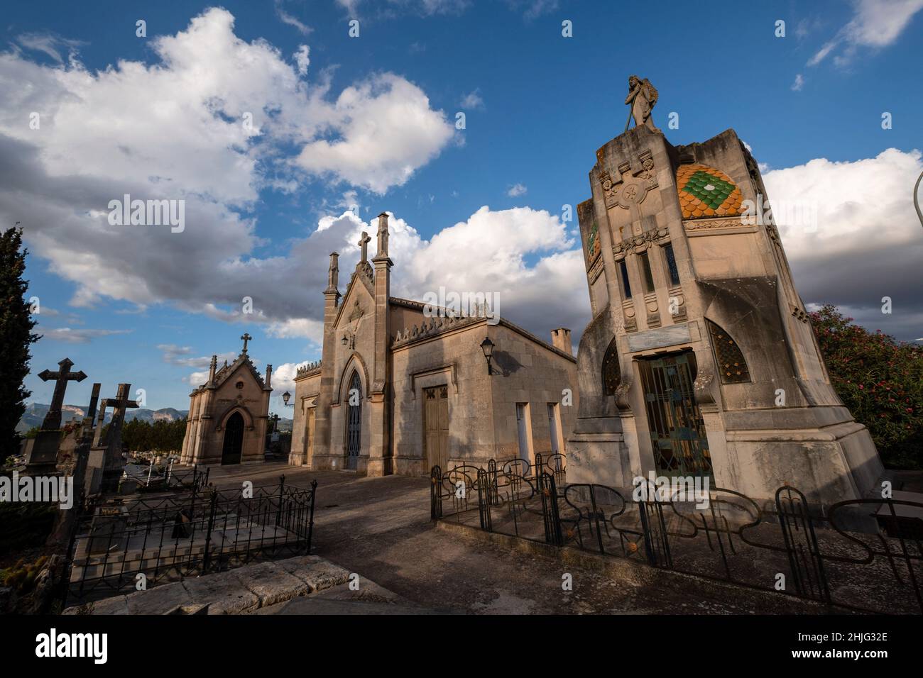 Modernistisches Mausoleum der Familie Bestard, 19th Jahrhundert, Friedhof Santa Maria, Mallorca, Balearen, Spanien Stockfoto