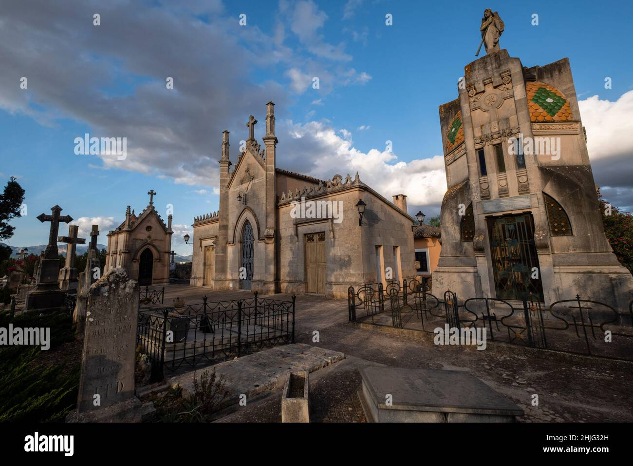 Modernistisches Mausoleum der Familie Bestard, 19th Jahrhundert, Friedhof Santa Maria, Mallorca, Balearen, Spanien Stockfoto