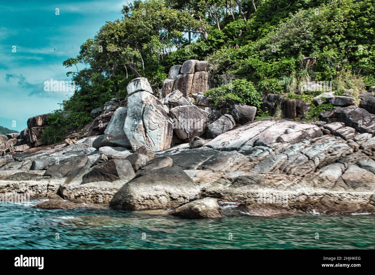 Meeresblick auf das wunderschöne Andamanische Meer rund um die magische Insel Koh Lipe Stockfoto
