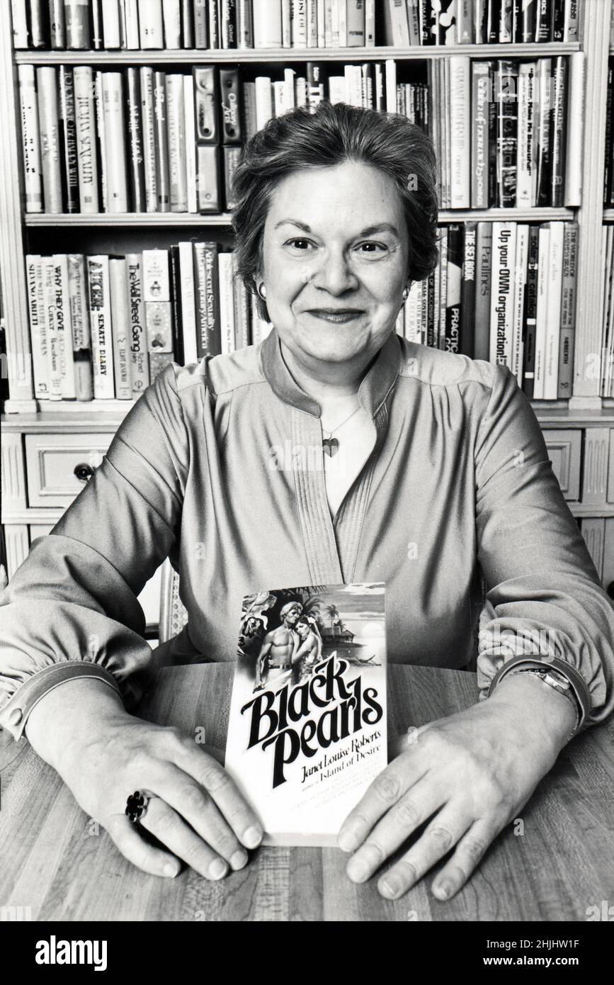 Ein Porträt der verstorbenen Janet Louise Roberts, einer Bibliothekarin, die zur Romanschriftstellerin wurde. Sie schrieb auch unter den Namen Louisa Bronte, Rebecca Danton, Janette Radcliffe. 1979 in Manhattan. Stockfoto