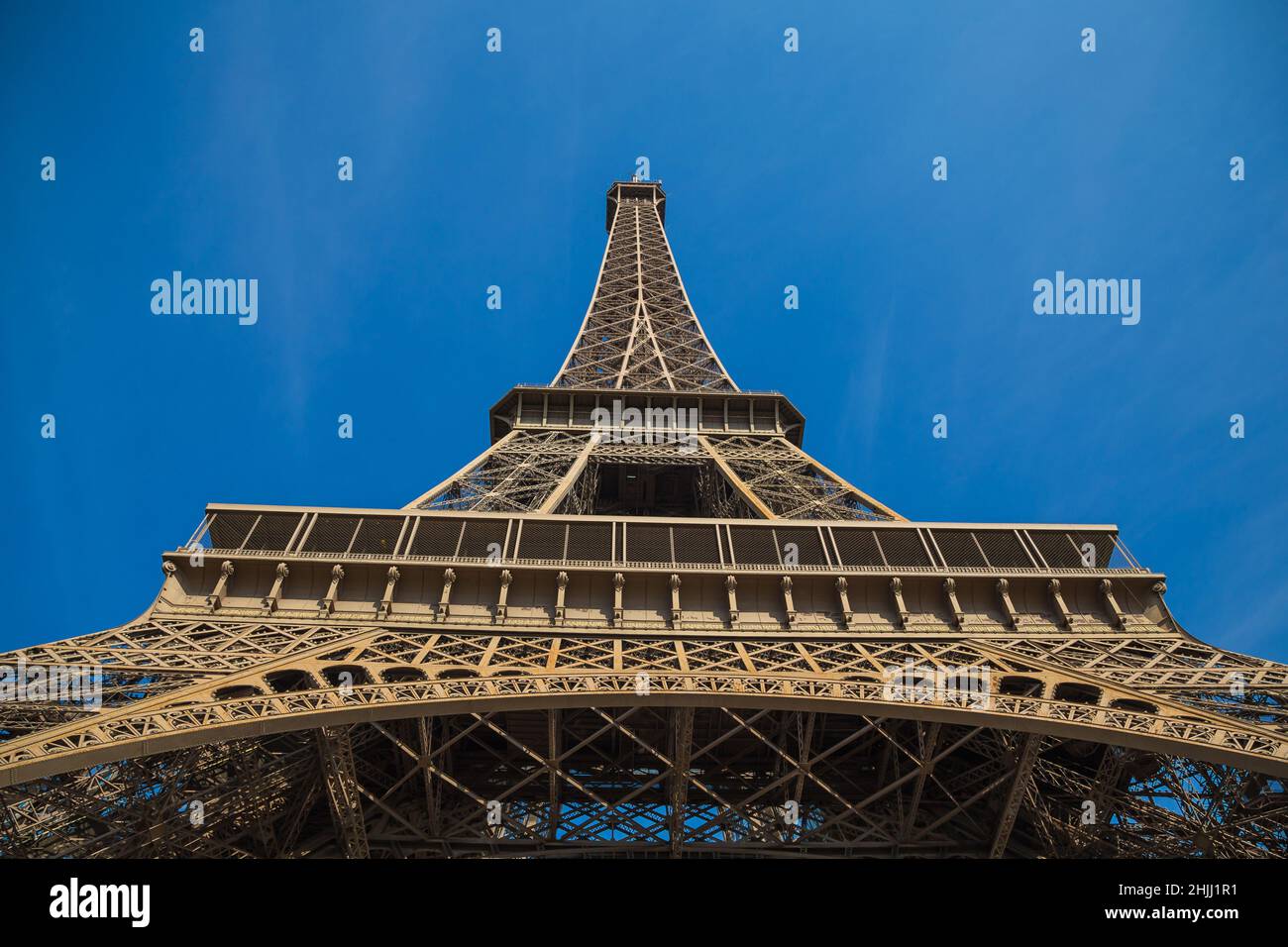 Romantische Träume am Eiffelturm. Stockfoto