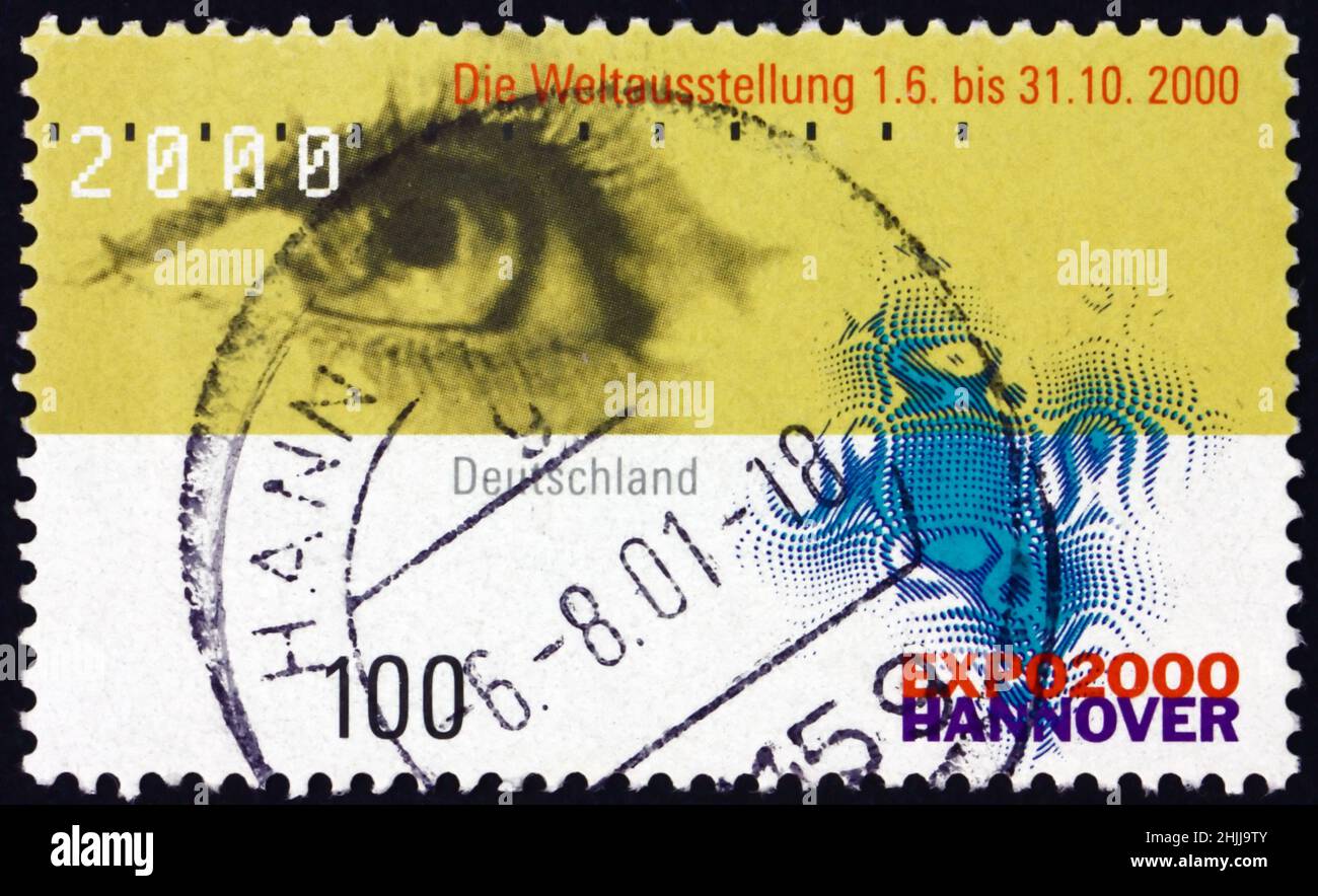 DEUTSCHLAND - UM 2000: Eine in Deutschland gedruckte Marke zeigt menschliches Auge, Weltausstellung EXPO 2000, Hannover, um 2000 Stockfoto