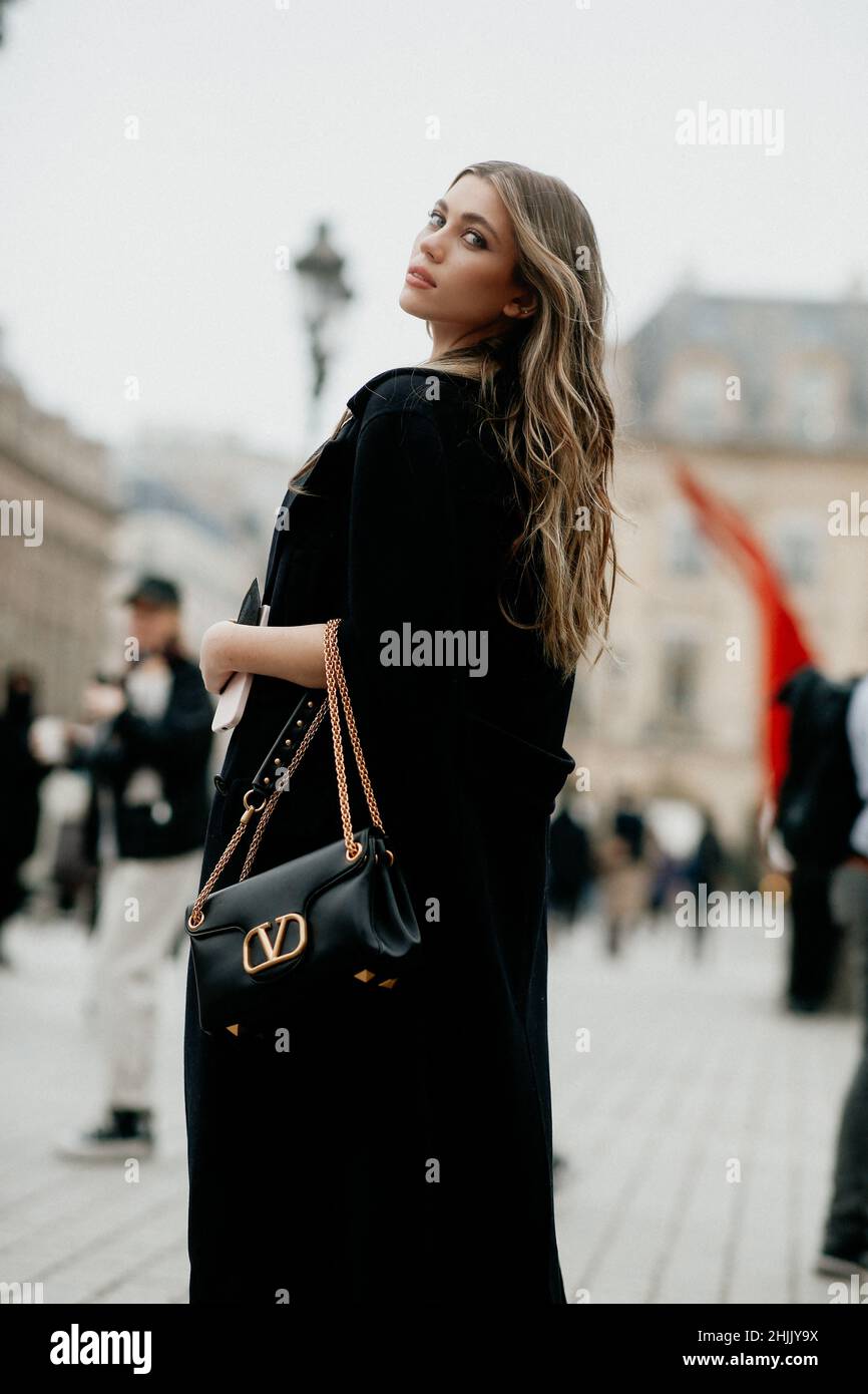 Valentino amelie bag sale
