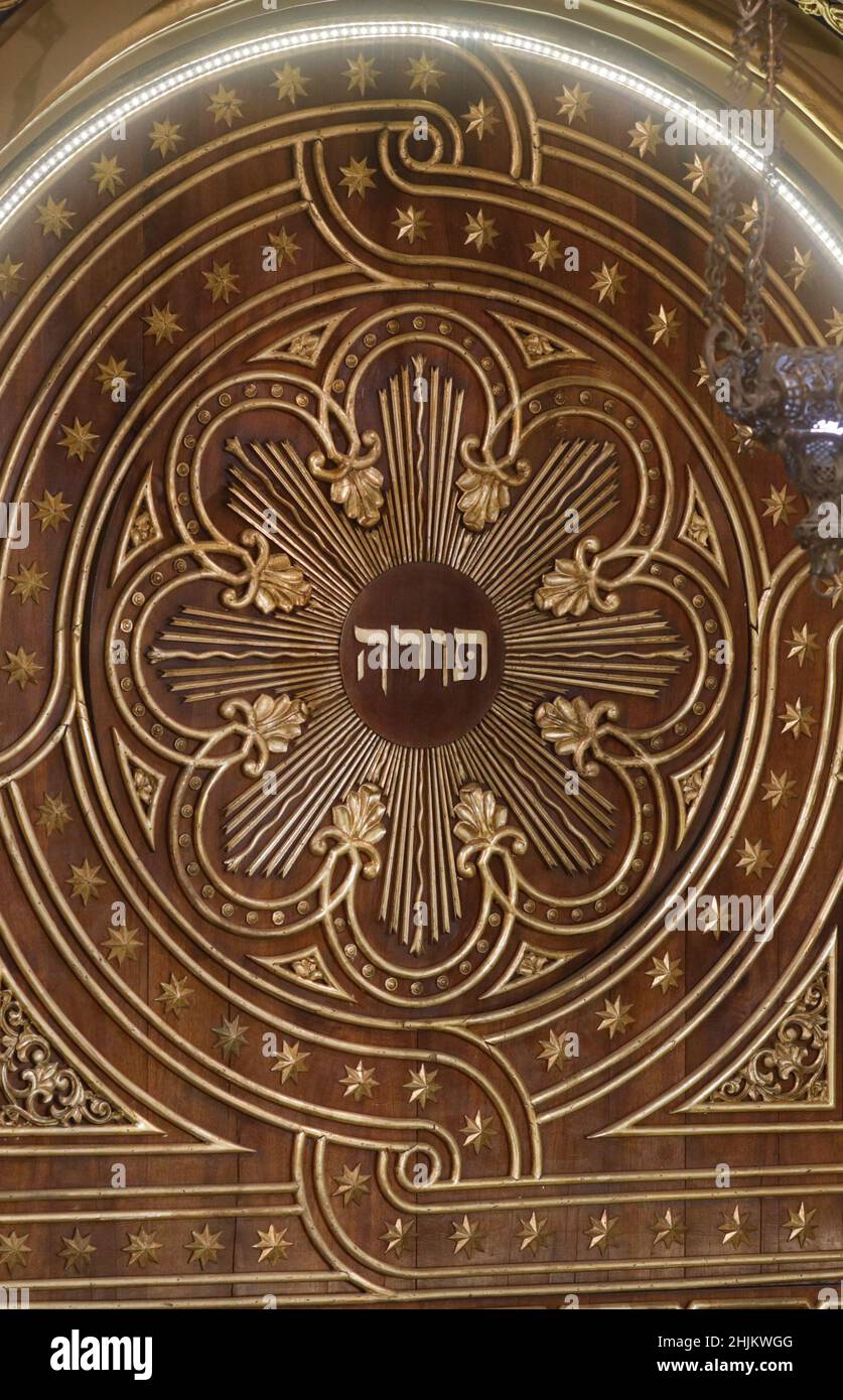 Bukarest, Rumänien - 24. Januar 2022: Details aus dem Inneren einer Synagoge in Bukarest, Rumänien. Stockfoto