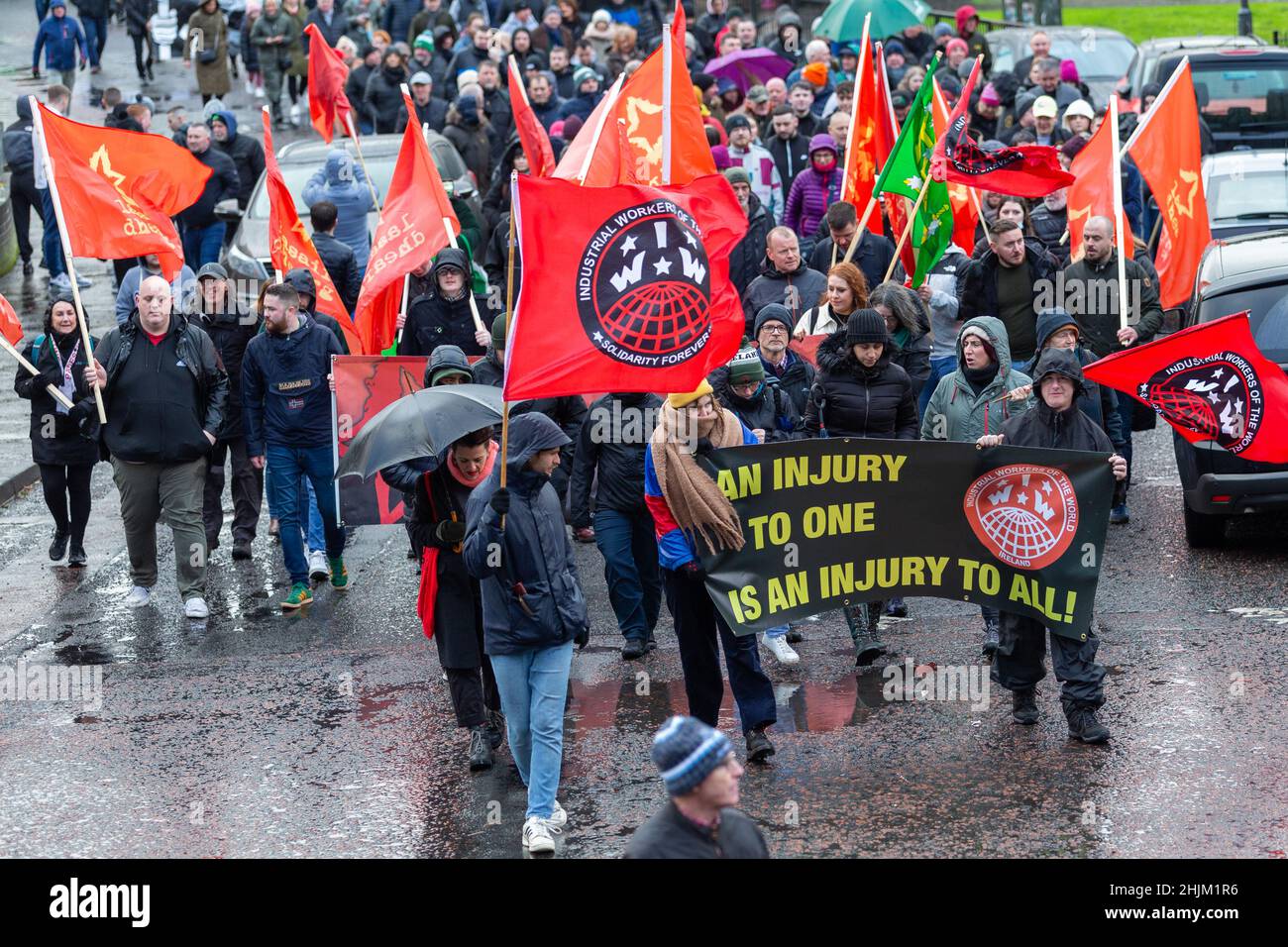 Derry, Großbritannien. 30th Januar 2022. Blutiger Sonntag, 50th. Jahrestag märz Start einer Central Drive in Creggan der marsch folgt der gleichen Route wie 1972.Quelle: Bonzo/Alamy Live News Stockfoto