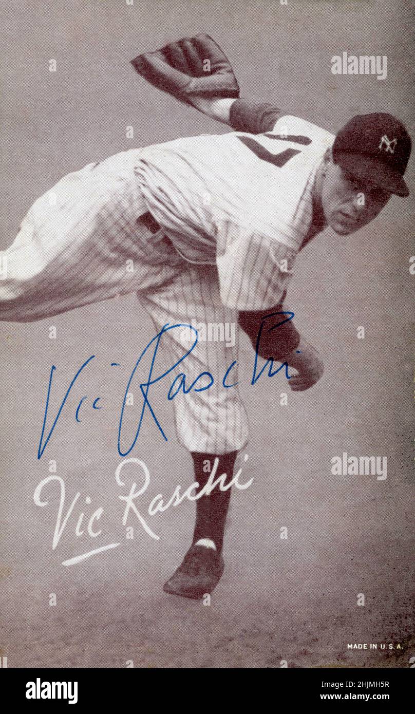 Sepia Toned Exhibit Card mit einem Autograph von ca. 1950s aus dem New Yorker Yankee Pitcher Vic Raschi. Stockfoto