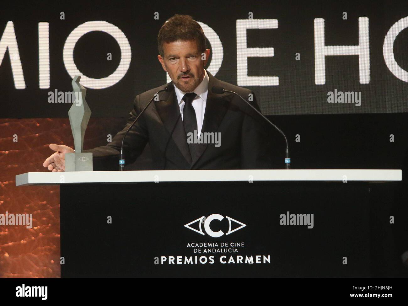 30. Januar 2022 (malaga)der in Malaga geborene Schauspieler Antonio Banderas erhielt den Carmen de Honor Award in der ersten Ausgabe dieser Auszeichnungen der Andalusischen Filmakademie, der Gala im Cervantes Theater in Malaga. Quelle: CORDON PRESS/Alamy Live News Stockfoto