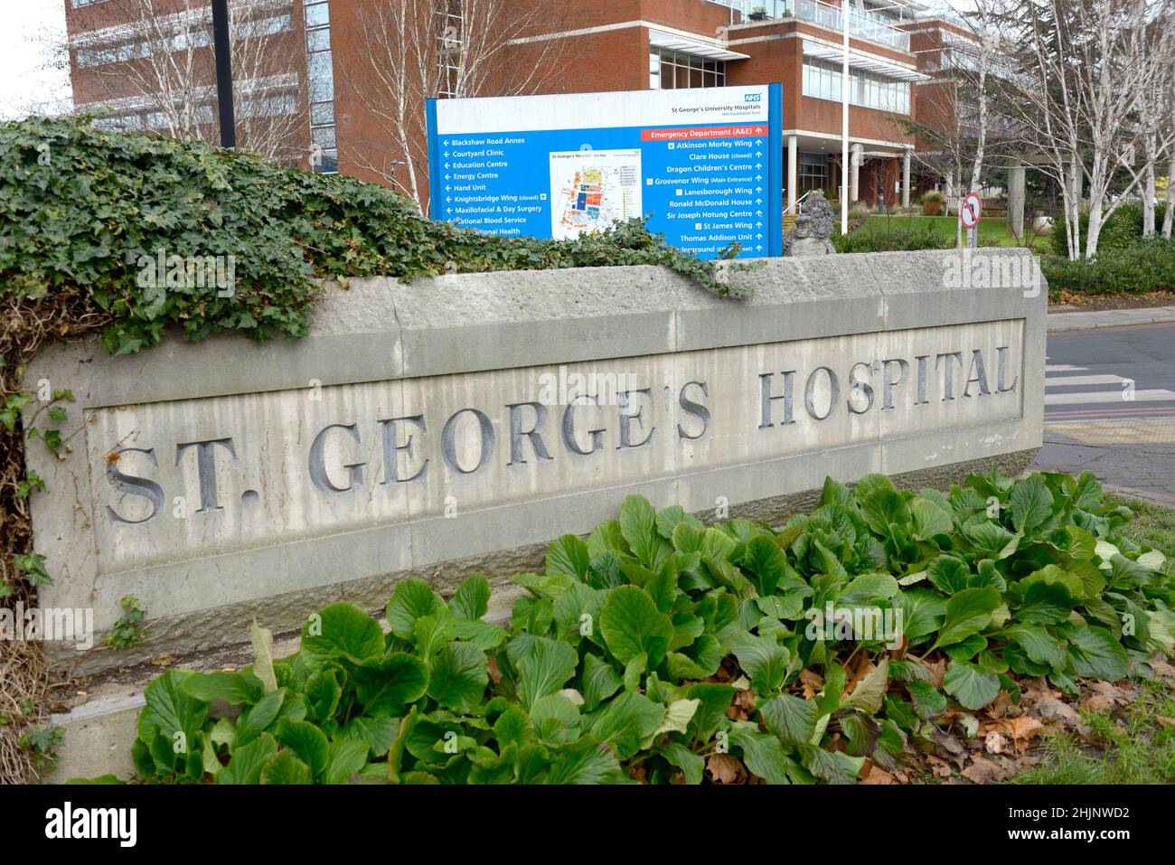 London, Großbritannien. Tooting: St George's Hospital - Ortseingang Stockfoto