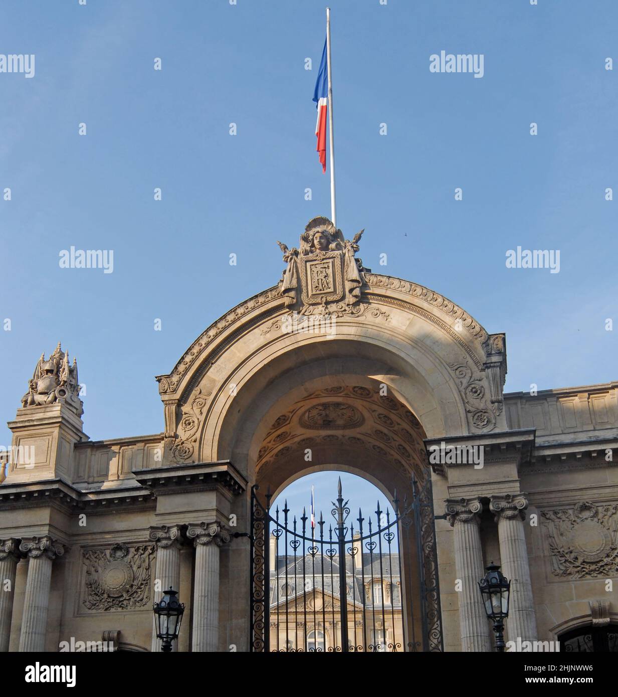 Palast In Paris Mit 6 Buchstaben Elysee palast paris -Fotos und -Bildmaterial in hoher Auflösung – Alamy
