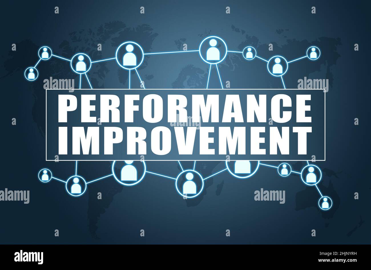 Leistungsverbesserung - Textkonzept auf blauem Hintergrund mit Weltkarte und sozialen Symbolen. Stockfoto