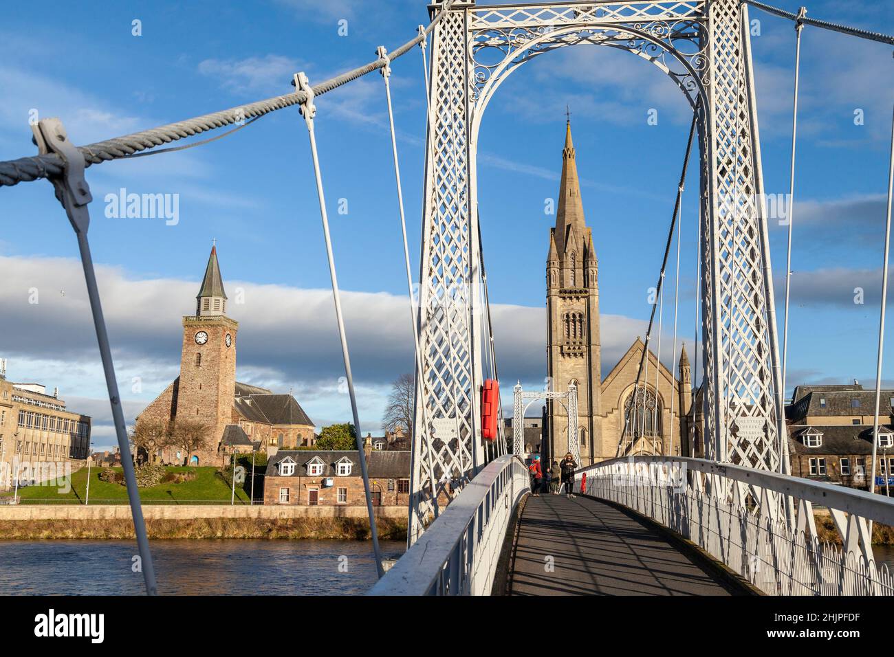 Greig Street Bridge eine Fußgängerbrücke über den Fluss Ness, bekannt als Bouncy Bridge, Inverness, Schottland Stockfoto