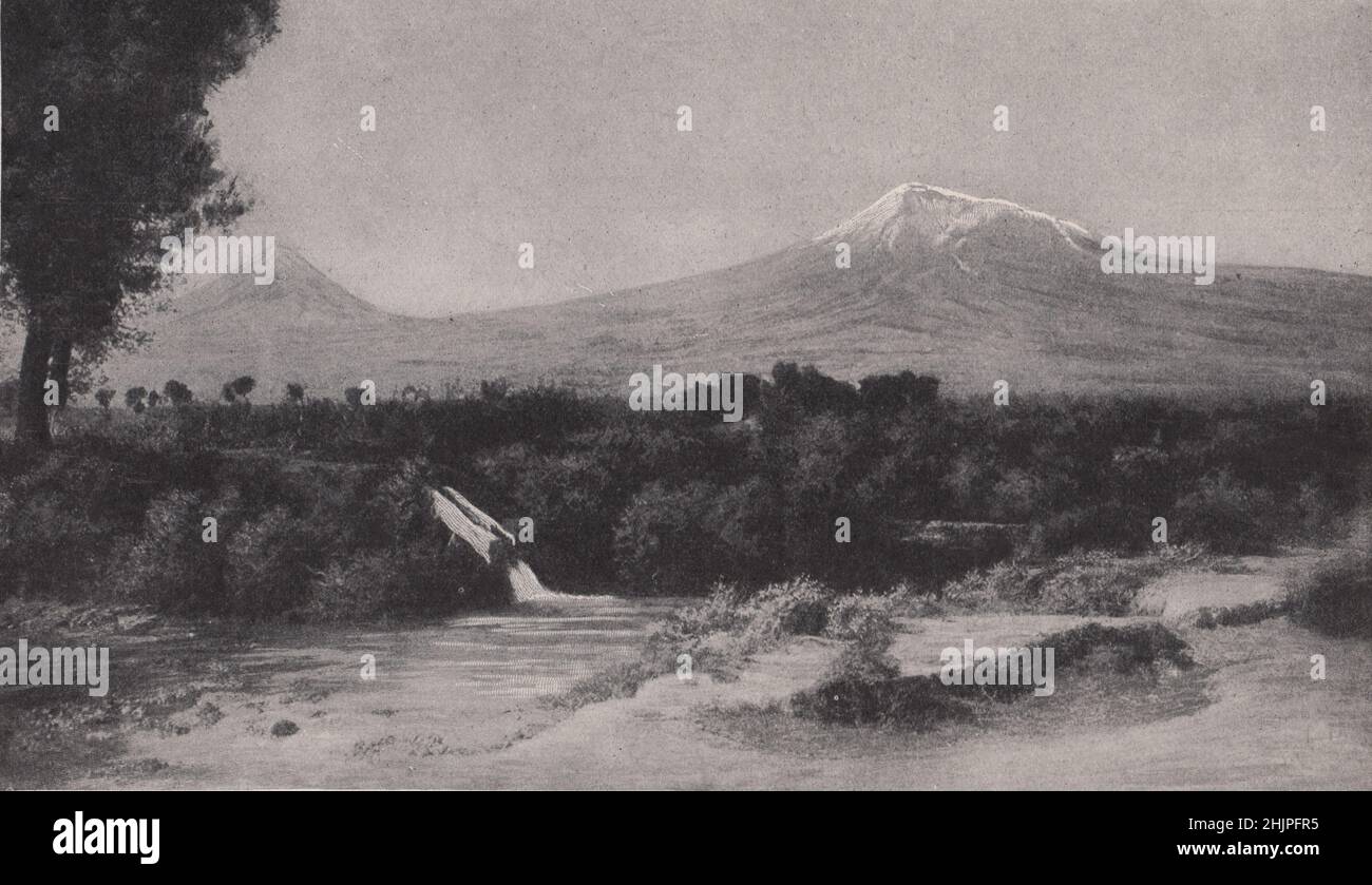 Weißer Gipfel des Großen Ararat, Noahs traditioneller Landeplatz und Armeniens höchster Gipfel (1923) Stockfoto