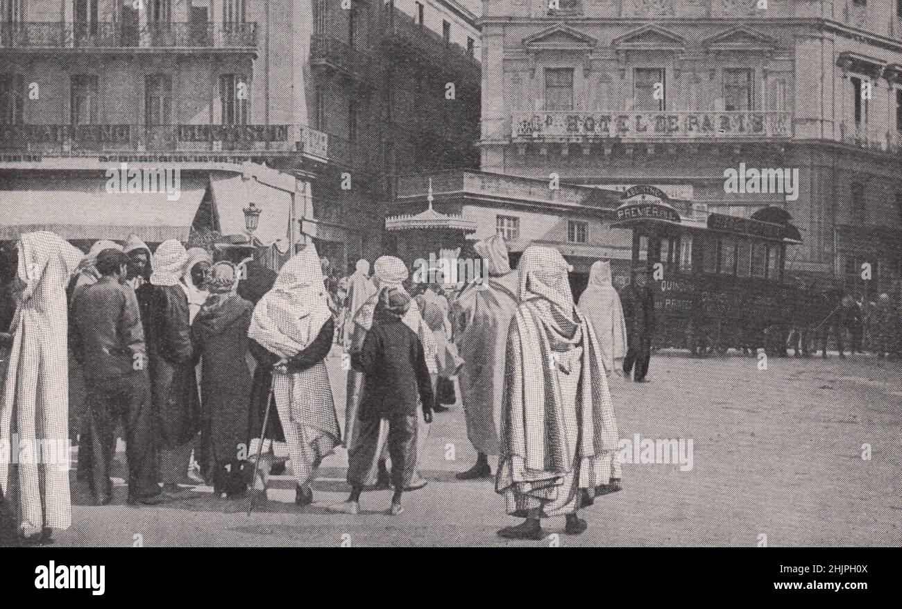 Auf dem Place de Nemours in Constantine, der dritten Stadt Algeriens. Barbary States (1923) Stockfoto