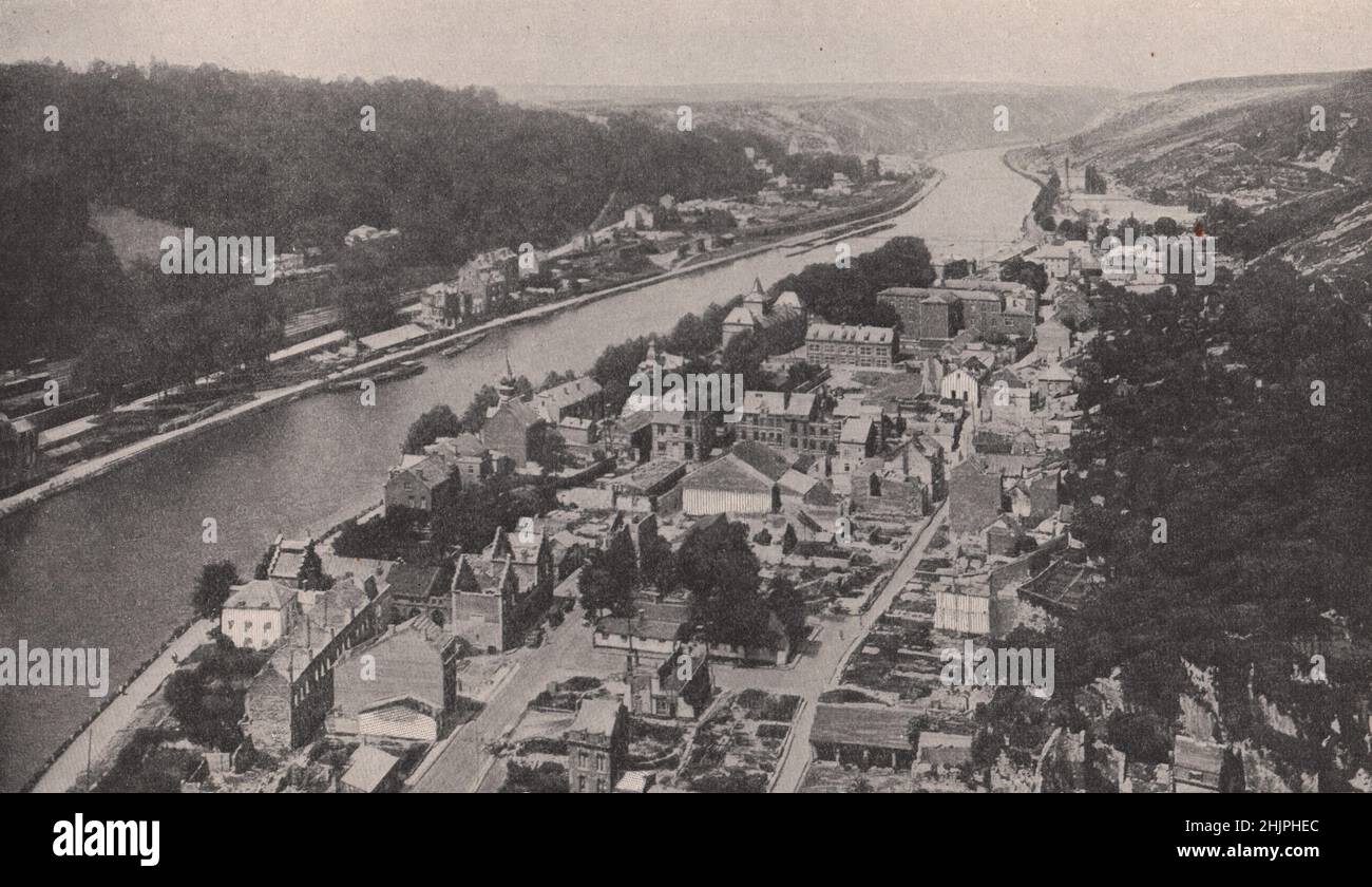 Dinant an der Maas, ein schöner Ort im Herzen der Ardennen. Belgien (1923) Stockfoto