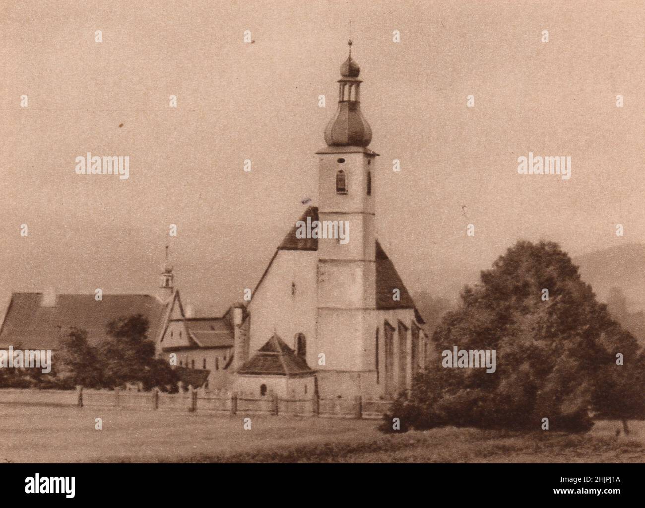 Im eineinigen Hochland des Böhmerwaldes liegen abgeschiedenen Dörfer, die viele interessante alte Merkmale und Assoziationen behalten. Tschechien (1923) Stockfoto