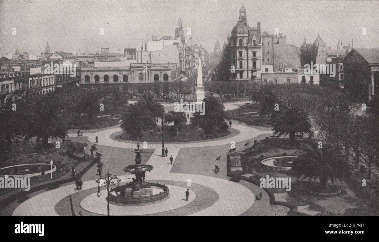 Blick nach Westen über die plaza de Mayo und die schöne Aussicht auf die avenida de Mayo. Argentinien. Buenos Aires (1923) Stockfoto