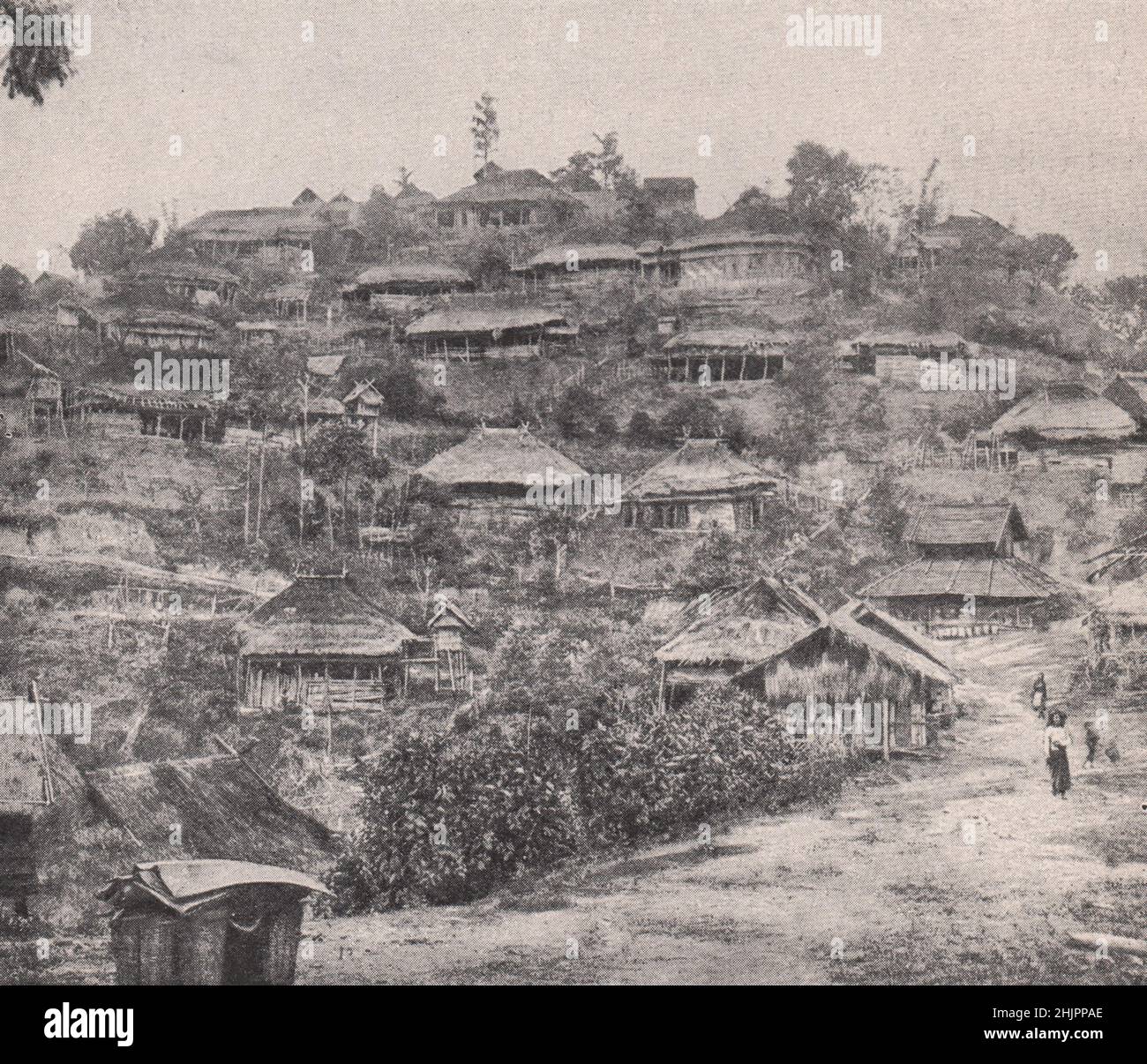Hügelzüge, die die Hauptstadt eines shan-Staates bilden. Birma (1923) Stockfoto