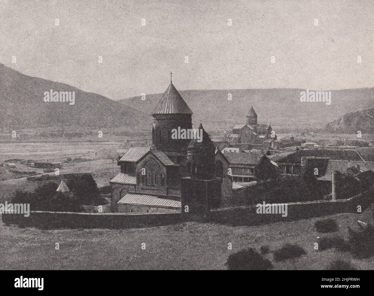 Ehrwürdige Hauptstadt Georgiens im Tal der Kura. Kaukasus (1923) Stockfoto